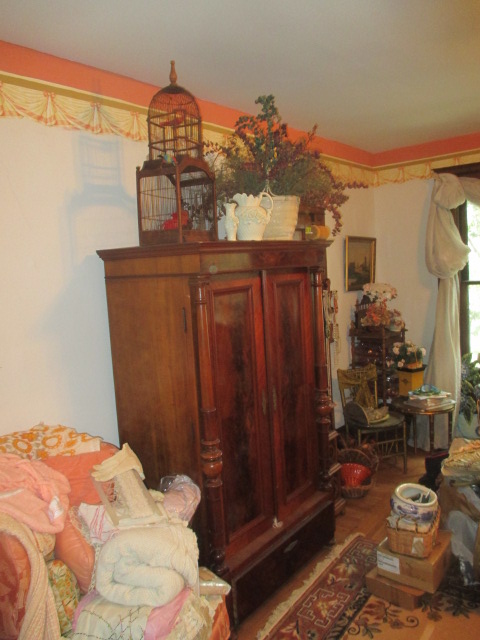 Large Antiques Living Estate Auction, Bristol TN - IMG_1055.JPG