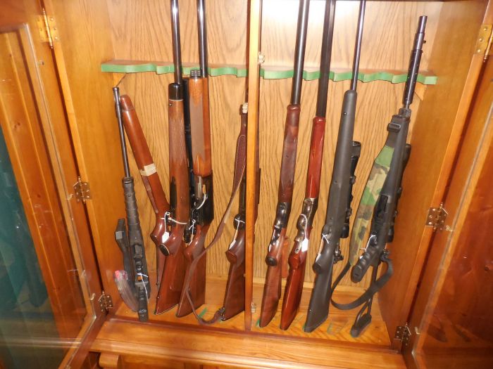 Roy Carter Estate Auction- Fine pistols, Long Guns, Custom Knives, Ammo and more - DSCN2461.JPG