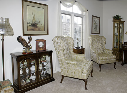 Colonel Frank and Dr. Ginger Rutherford Estate- Antiques, Clocks, Upscale Furnishing - JP_3003_LO.jpg