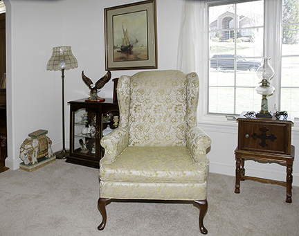 Colonel Frank and Dr. Ginger Rutherford Estate- Antiques, Clocks, Upscale Furnishing - JP_3022_LO.jpg