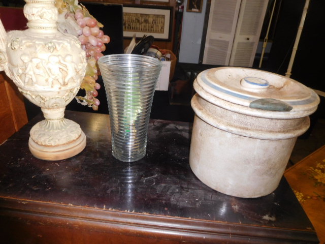 Estate Auction with some cool items - DSCN1908.JPG