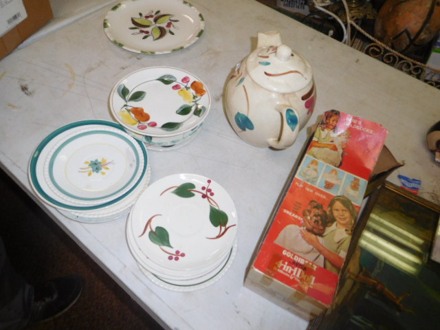 Estate Auction with some cool items - DSCN1963.JPG