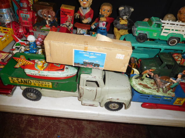 The Dave Berry Toy Auction - DSCN9770.JPG