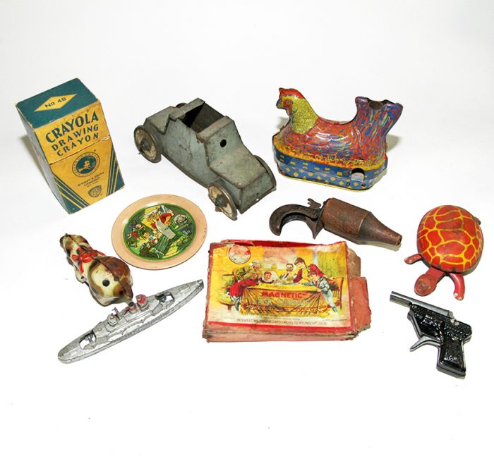 Don Squibb Estate Auction,Toys,Candy Containers, Games. Chocolate  Molds, Advertising Dolls plus much more. - 89_1.jpg