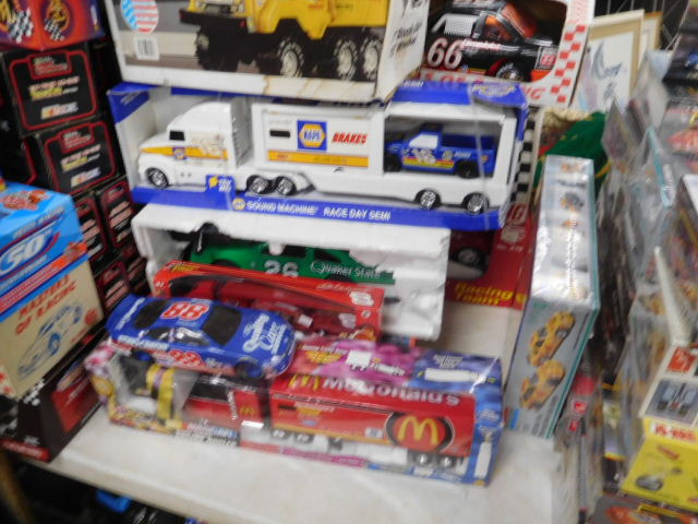Estate Toy Collection and some Good Early NASCAR - DSCN0005.JPG