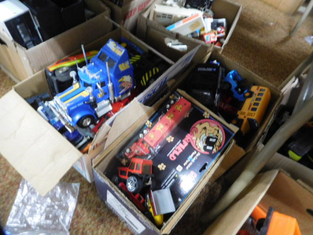 Estate Toy Collection and some Good Early NASCAR - DSCN0015.JPG