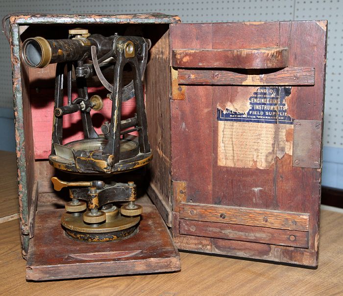 Annual Thanksgiving Auction - 0262.jpg