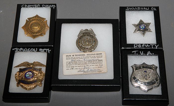 Ken Depew Country Store Collection, Auto Tags and Toppers,Toys, Advertising and More Auction - 9361.jpg