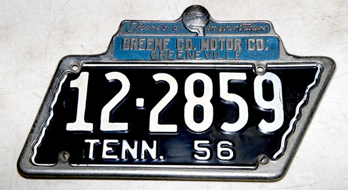 Ken Depew Country Store Collection, Auto Tags and Toppers,Toys, Advertising and More Auction - 9386.jpg