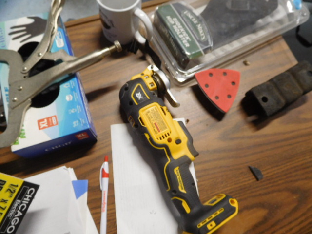 The Morris Auction-  Motorhome, Pickup truck, Fastest Camaro Ever, Tools, Tool boxes,  Equestrian, and Decorative signs and more - DSCN9927.JPG